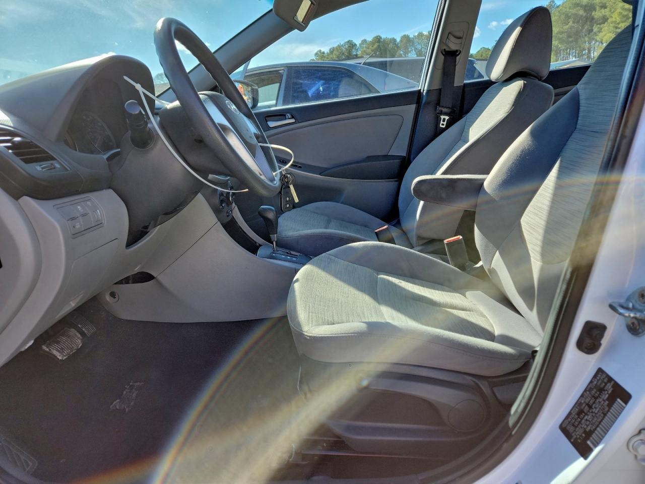2017 HYUNDAI ACCENT SE photo 7