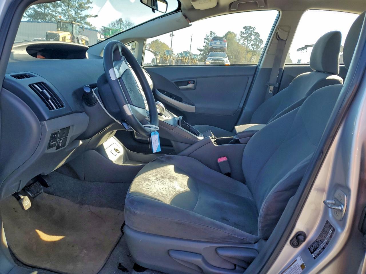 2011 TOYOTA PRIUS photo 7
