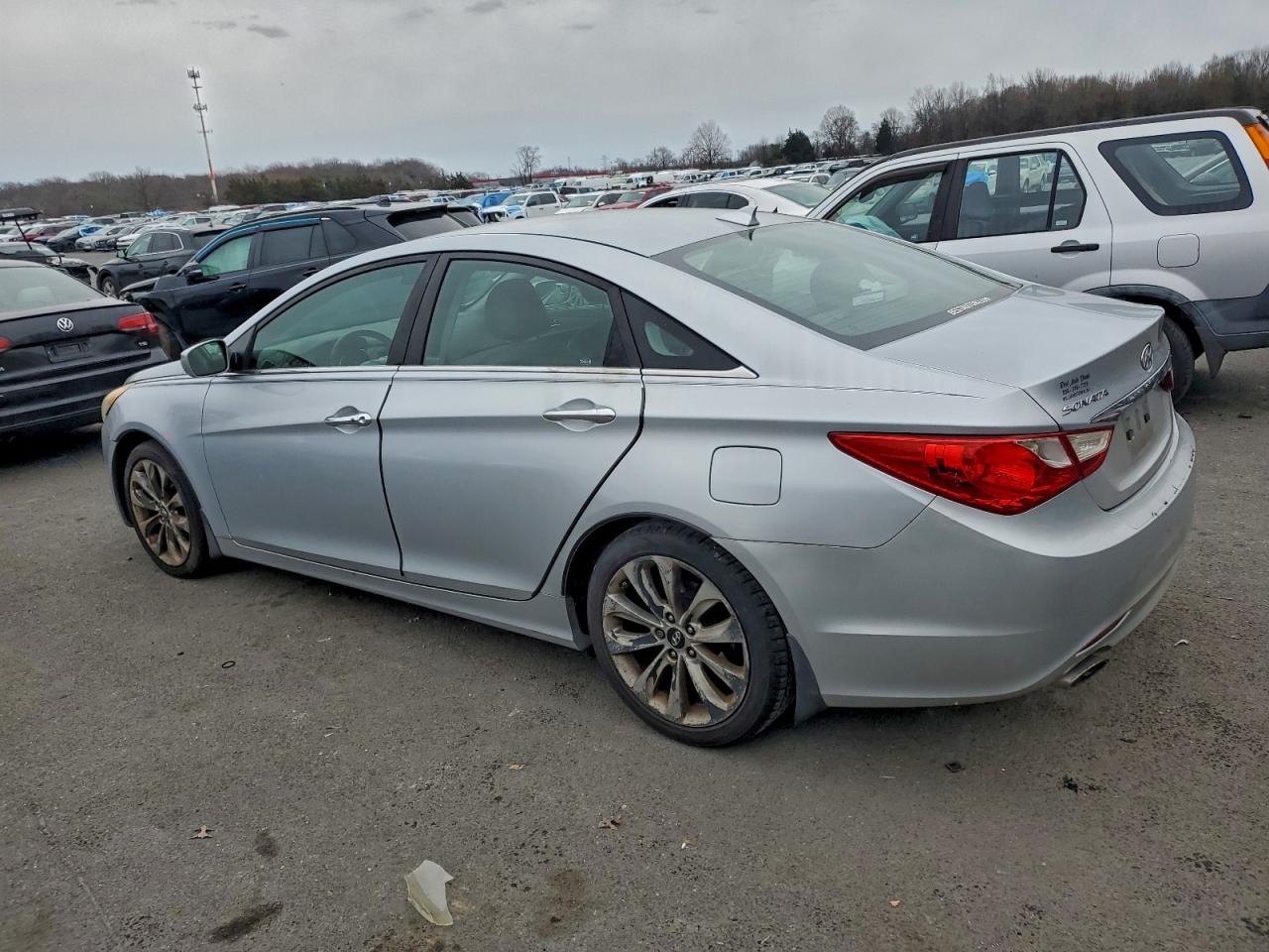 2012 HYUNDAI SONATA SE photo 2