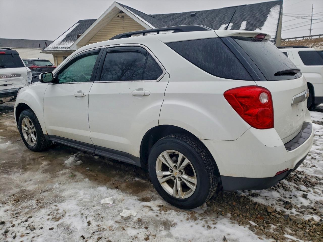 2013 CHEVROLET EQUINOX LT photo 3