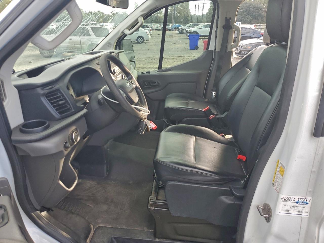 2020 FORD TRANSIT T-150 photo 7