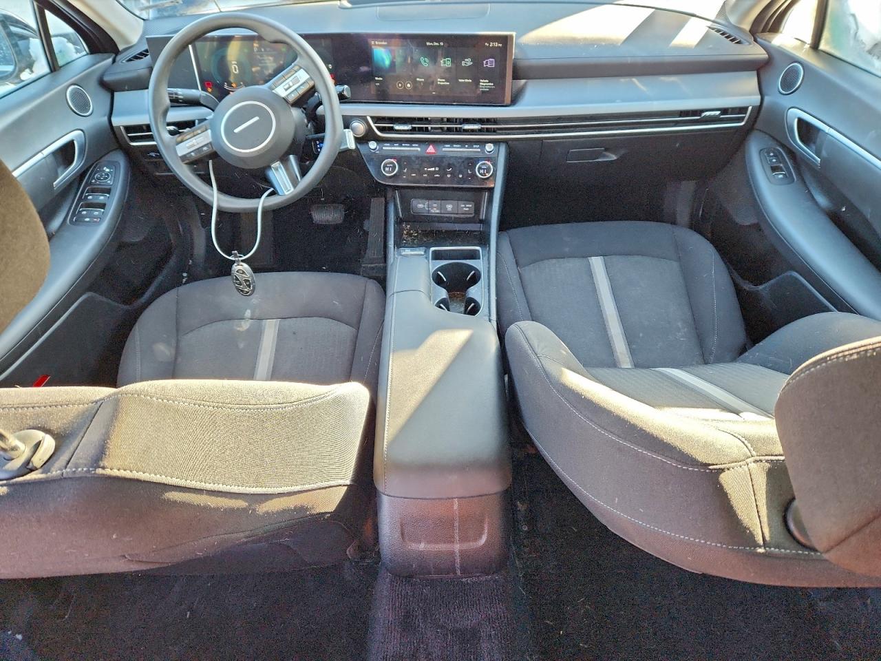 2024 HYUNDAI SONATA SEL photo 8