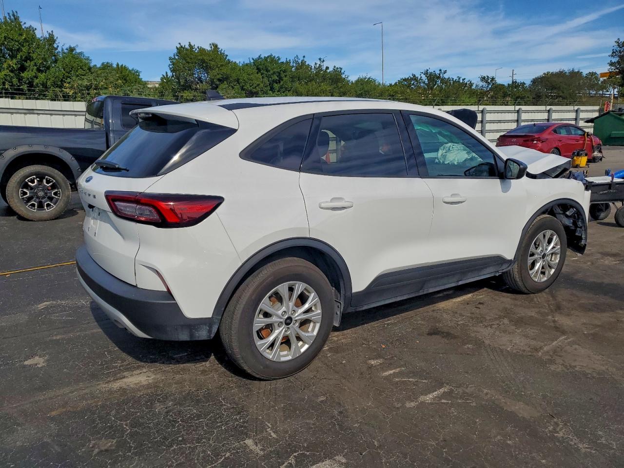 2025 FORD ESCAPE ACTIVE photo 3