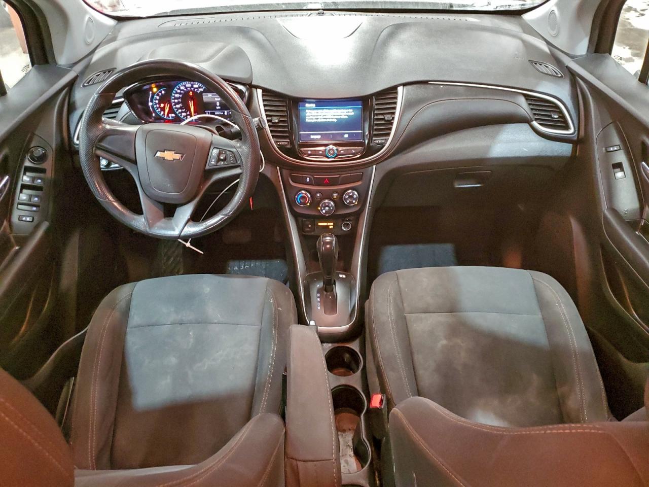 2019 CHEVROLET TRAX LS photo 8