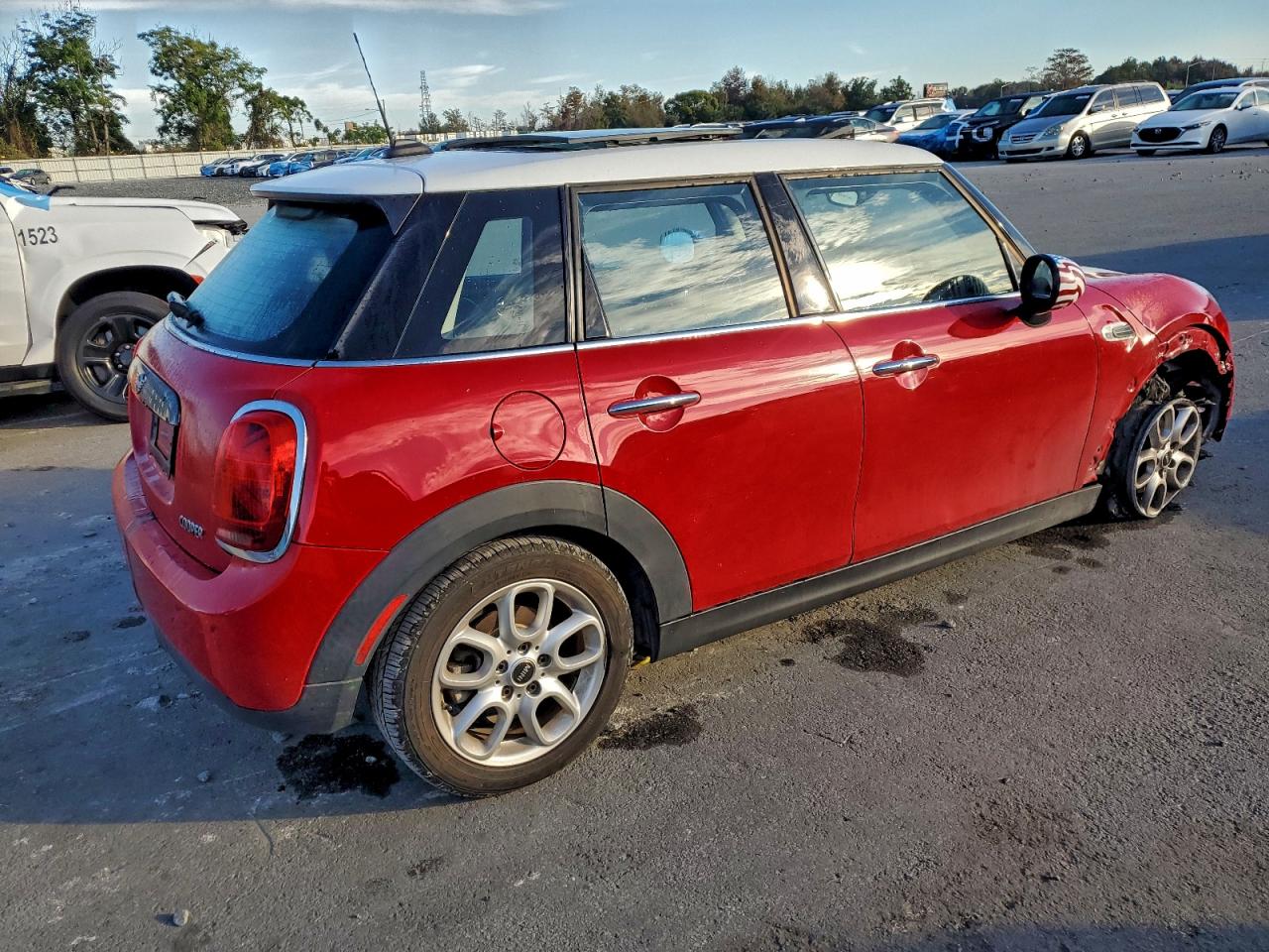 2019 MINI COOPER photo 3
