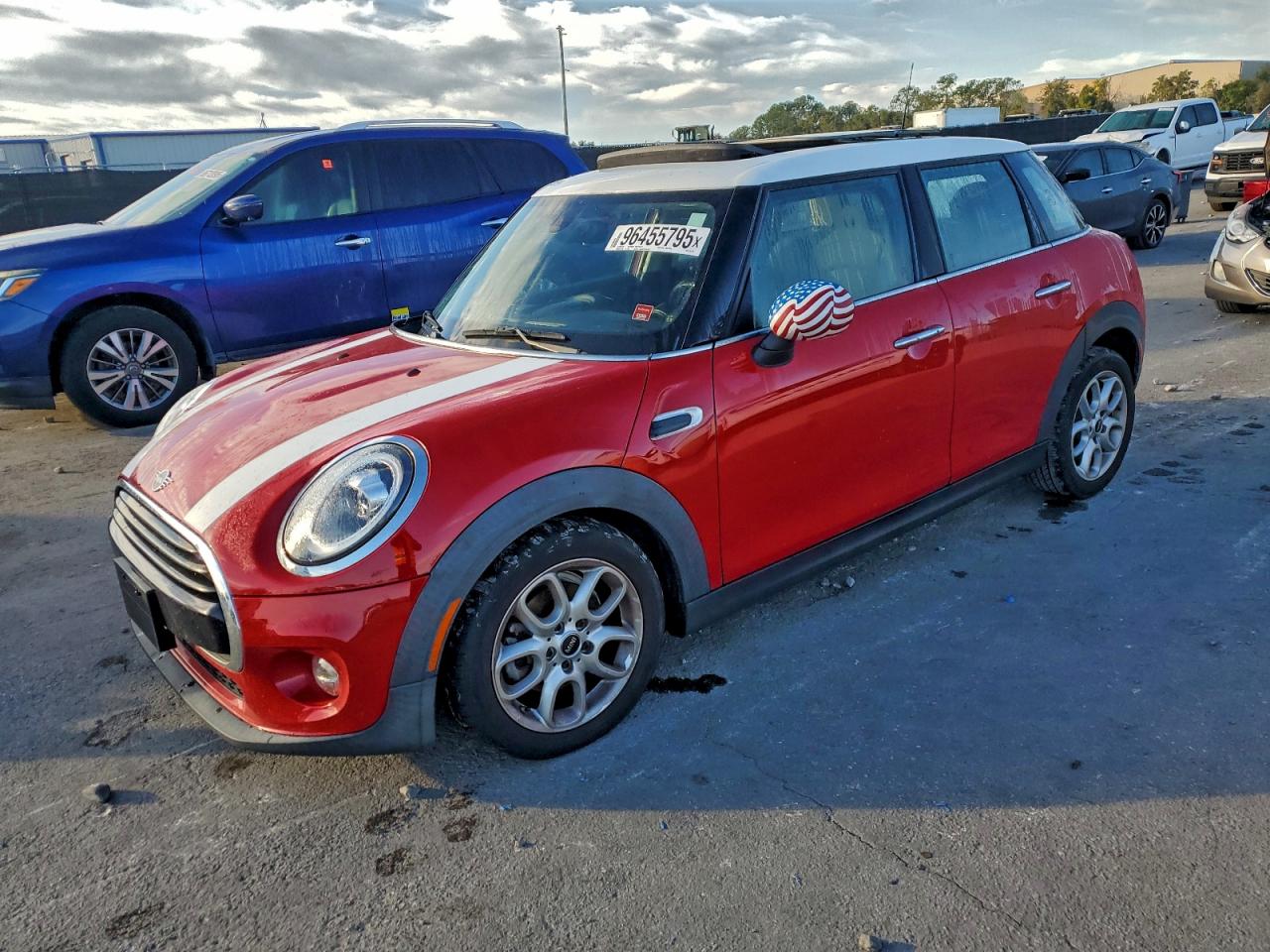 2019 MINI COOPER