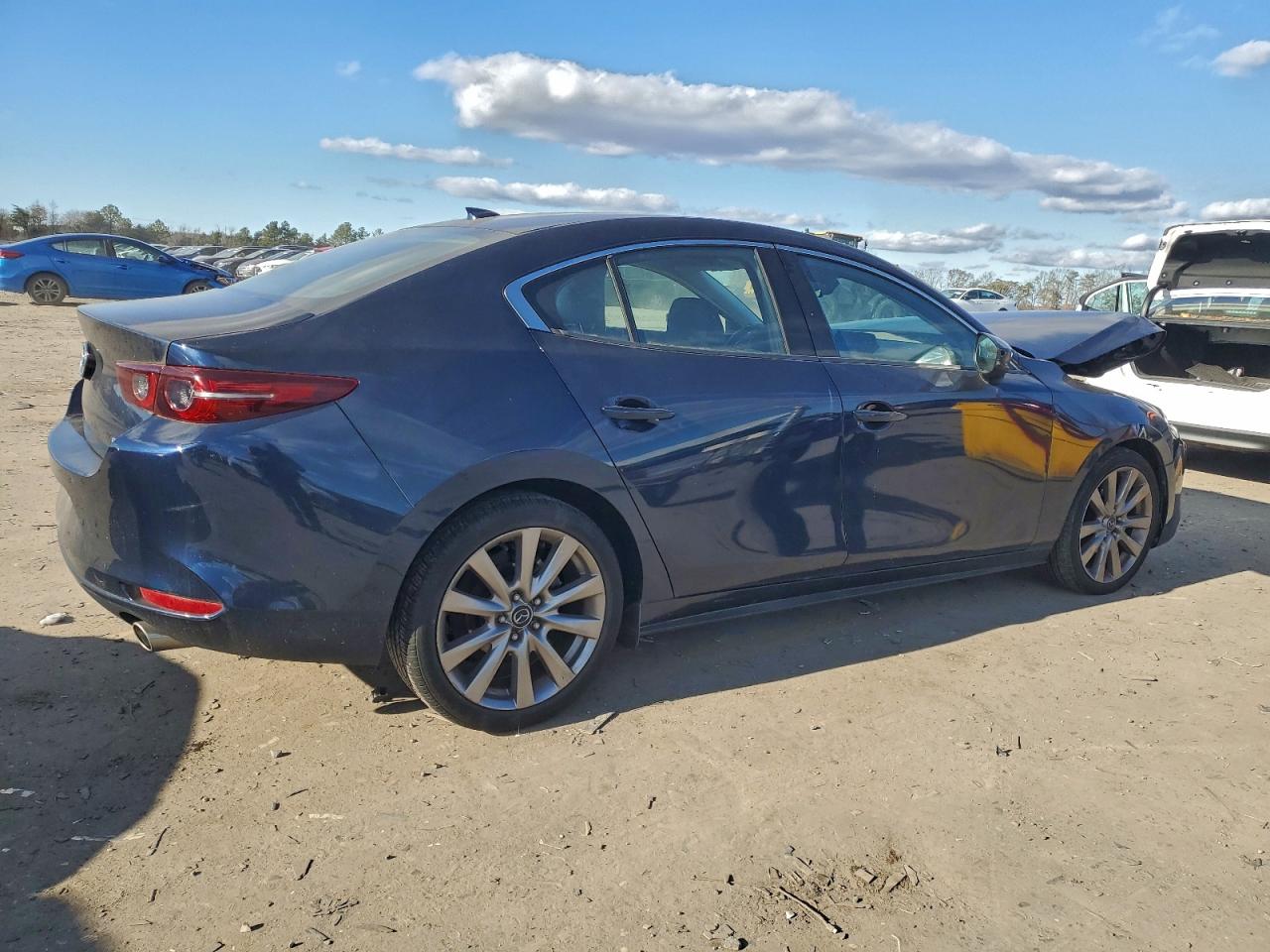 2019 MAZDA 3 PREMIUM photo 5