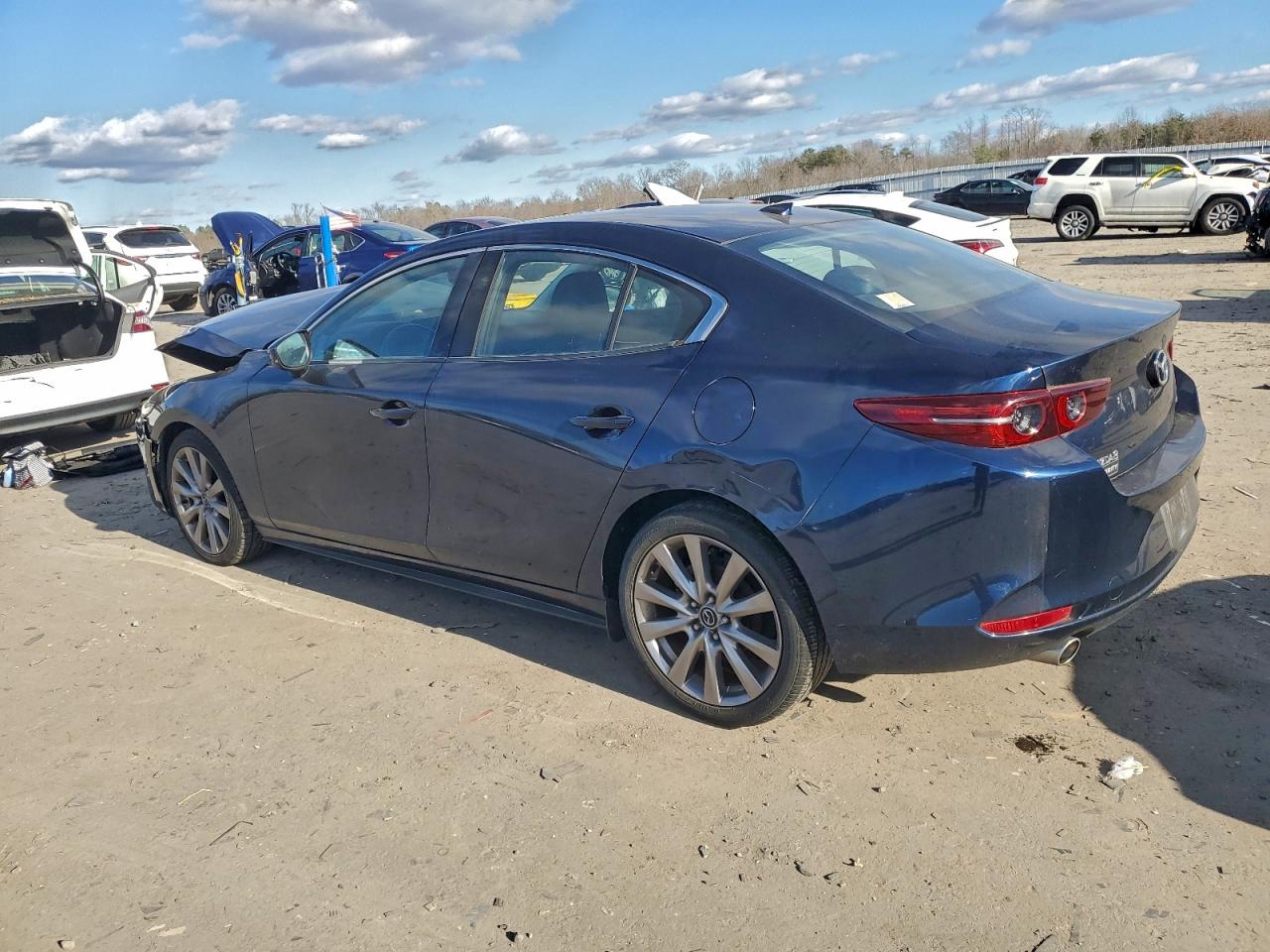 2019 MAZDA 3 PREMIUM photo 3