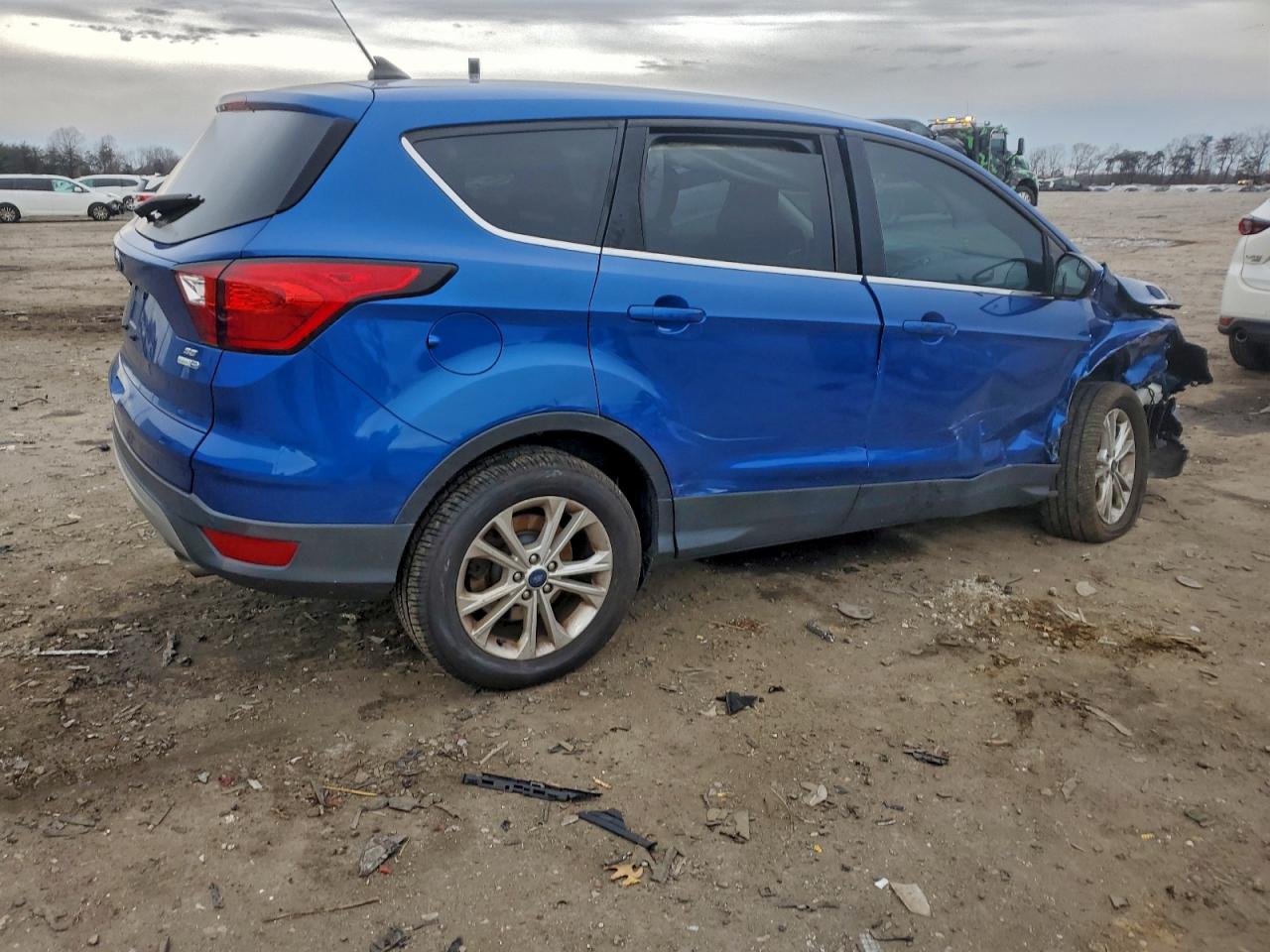2019 FORD ESCAPE SE photo 3