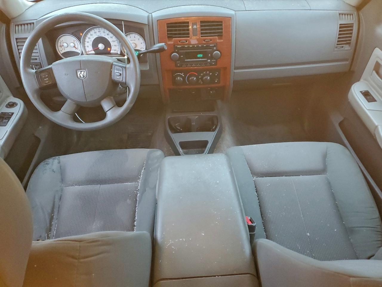 2005 DODGE DAKOTA SLT photo 8