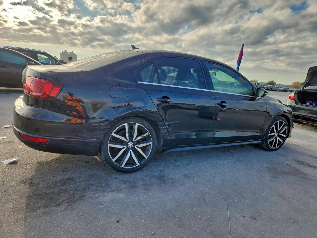 2013 VOLKSWAGEN JETTA GLI photo 3