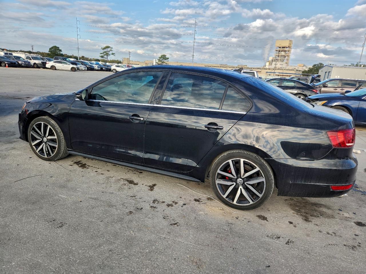 2013 VOLKSWAGEN JETTA GLI photo 2