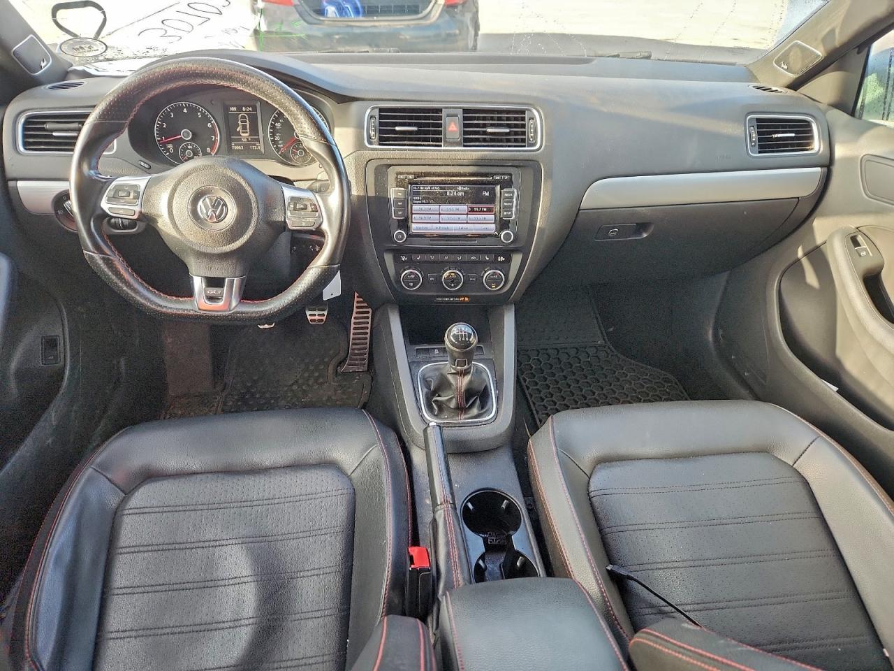 2013 VOLKSWAGEN JETTA GLI photo 8