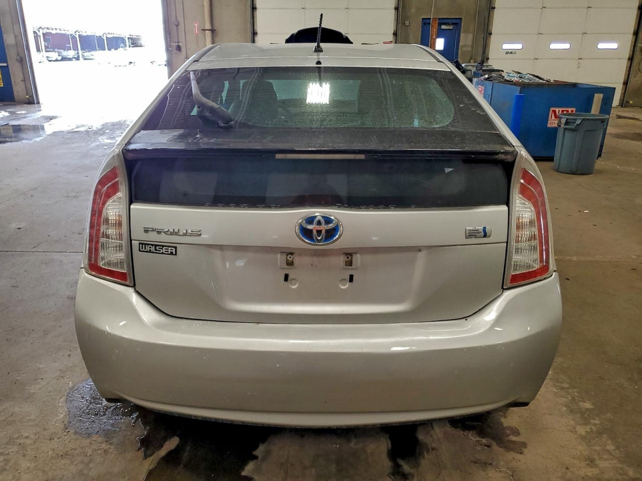 2012 TOYOTA PRIUS photo 6