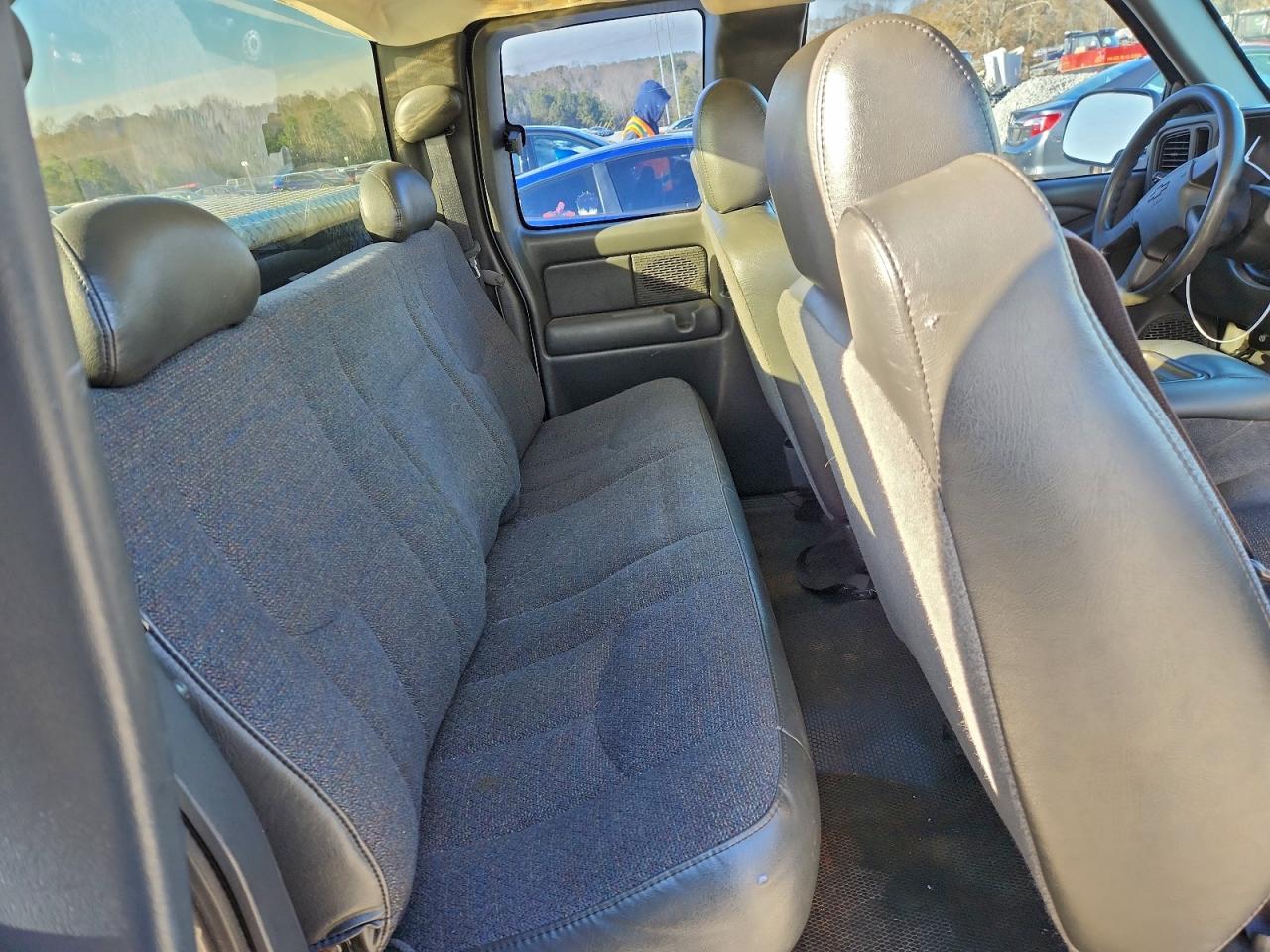 2004 CHEVROLET SILVERADO C1500 photo 10