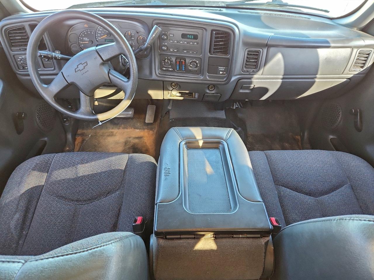 2004 CHEVROLET SILVERADO C1500 photo 8