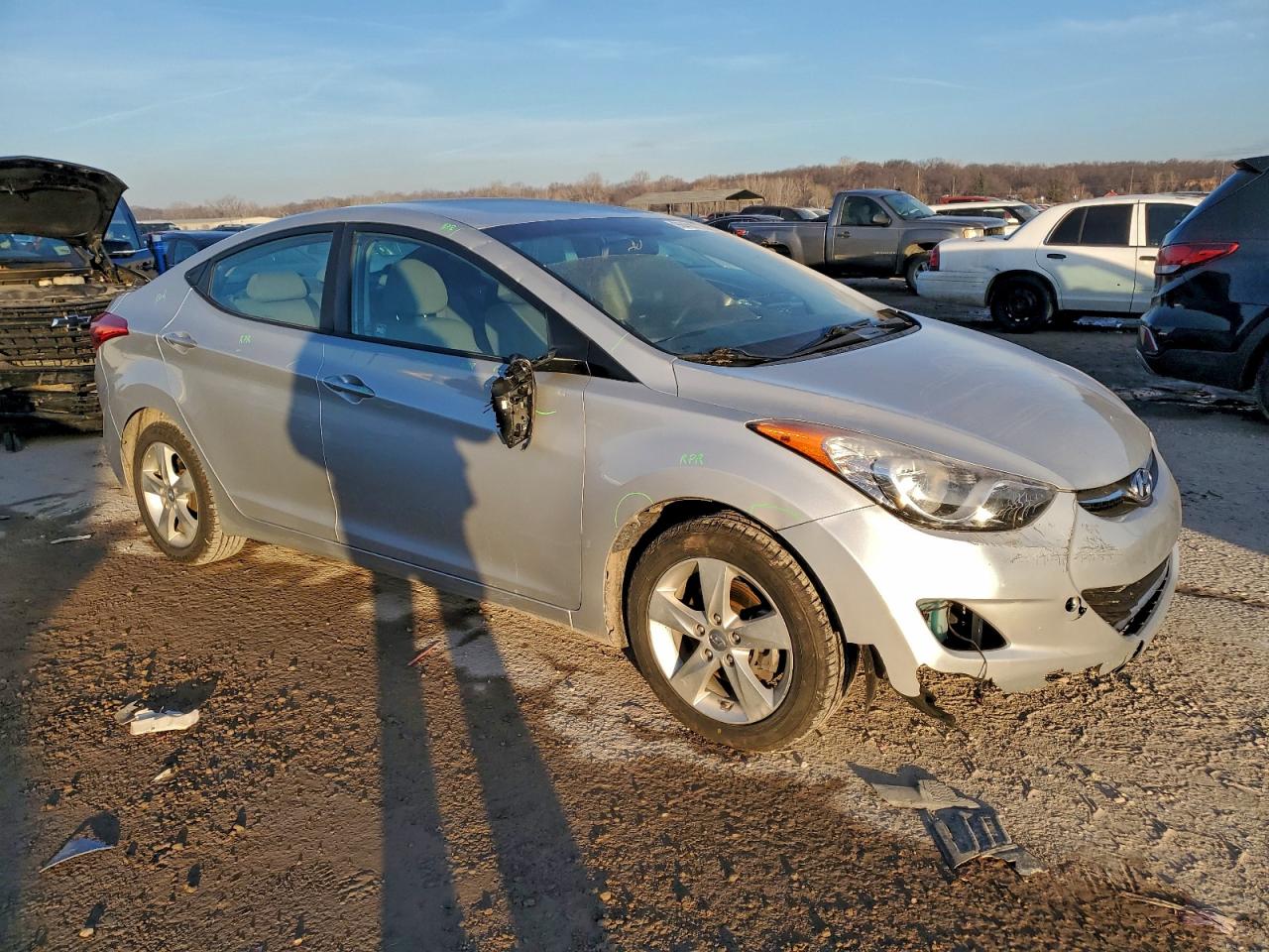 2013 HYUNDAI ELANTRA photo 4