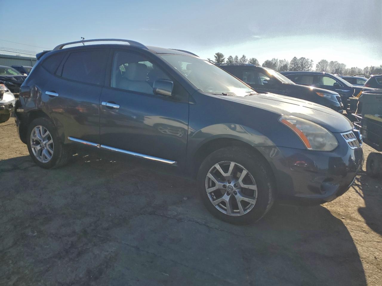 2013 NISSAN ROGUE S photo 4