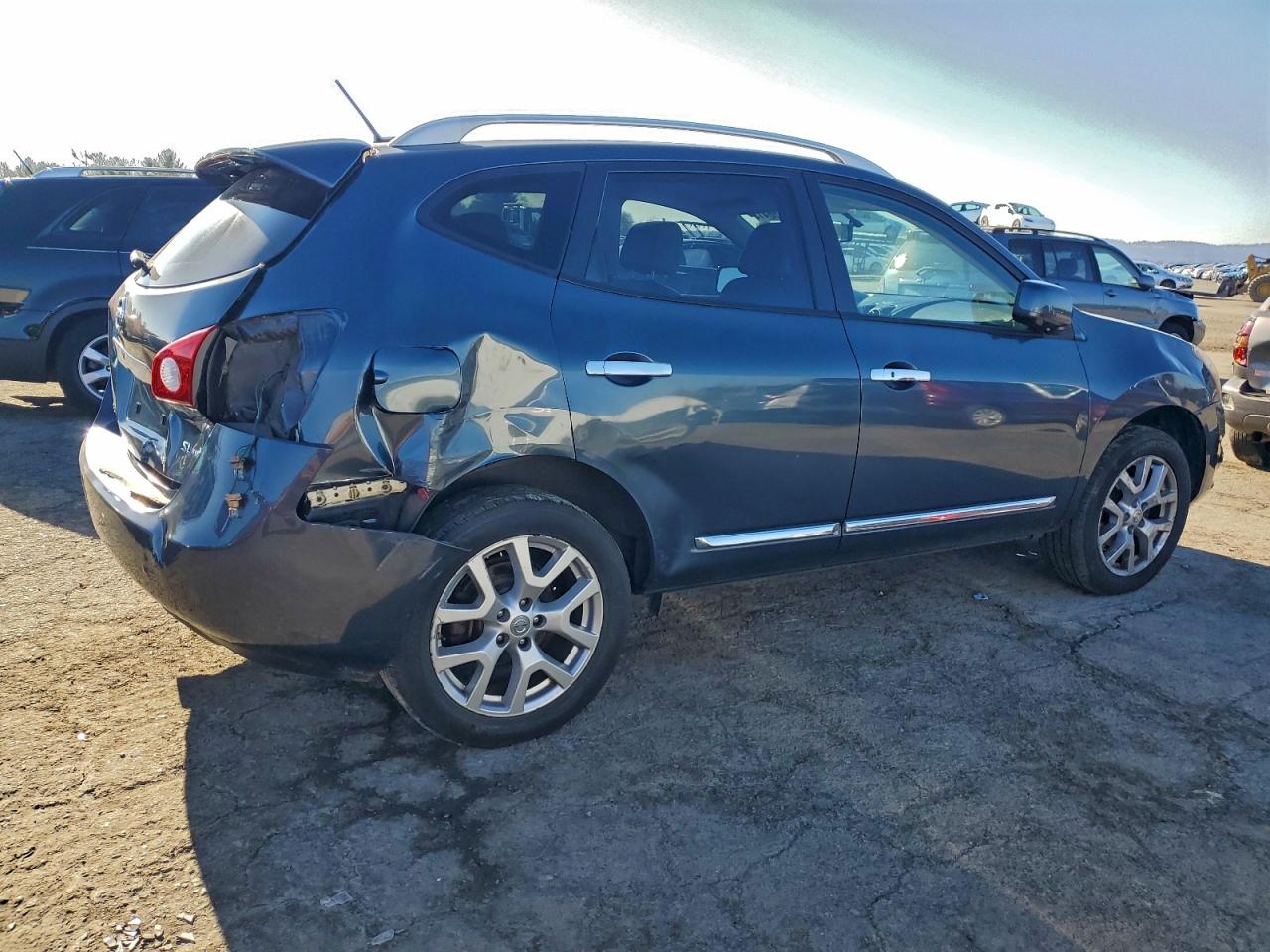 2013 NISSAN ROGUE S photo 3