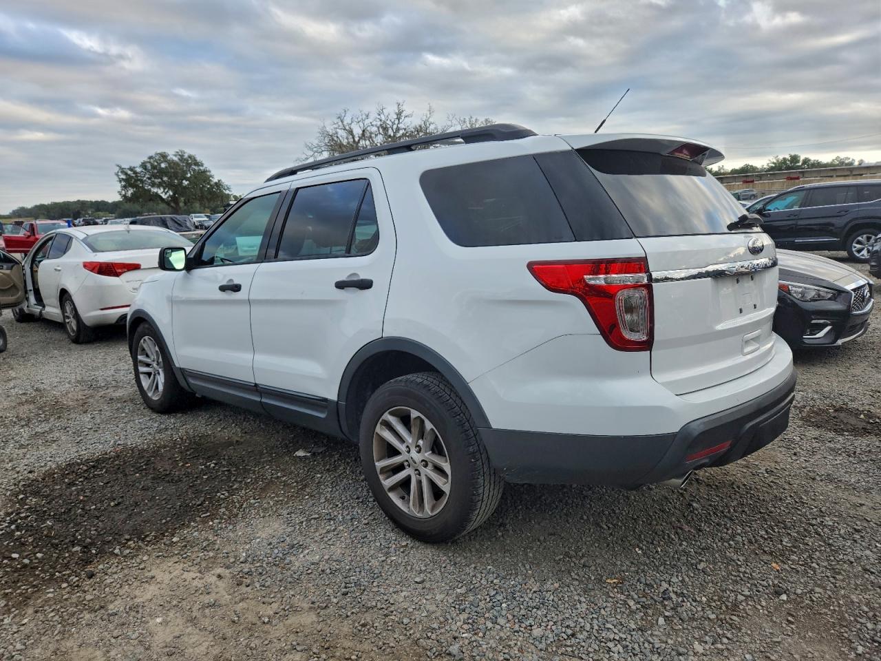 2014 FORD EXPLORER photo 2