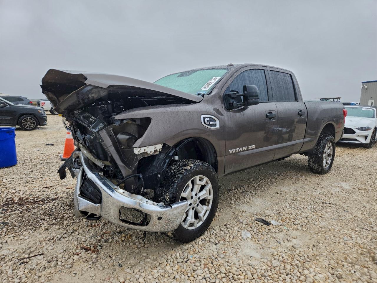 2017 NISSAN TITAN XD
