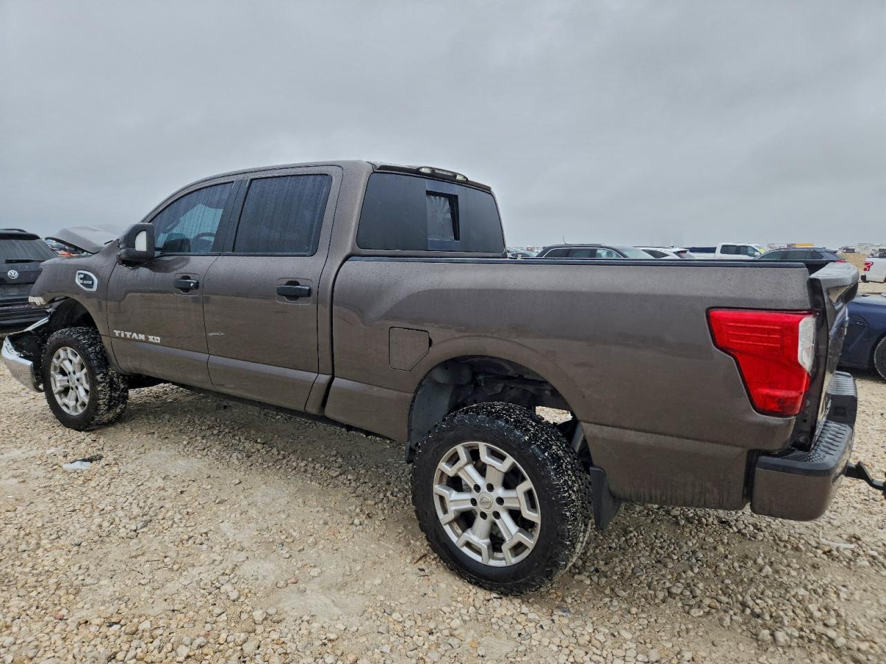 2017 NISSAN TITAN XD SL photo 3