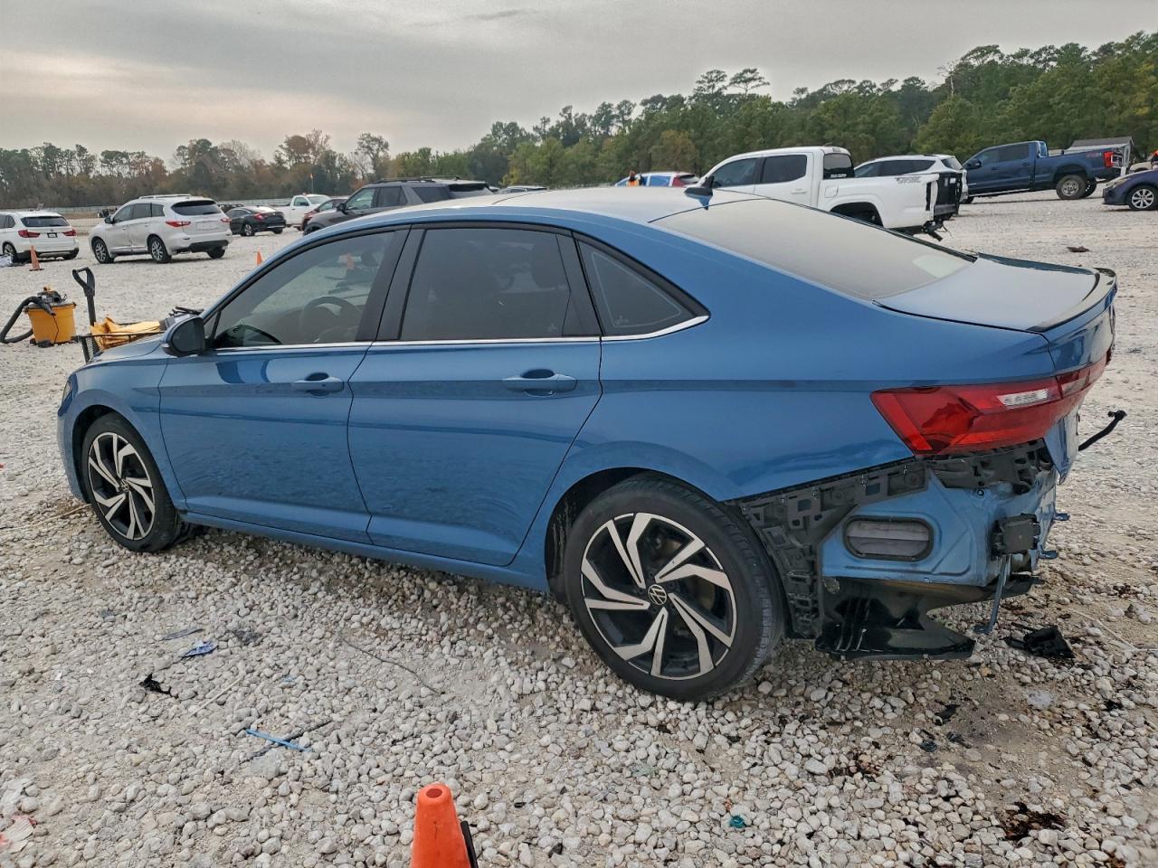 2025 VOLKSWAGEN JETTA SEL photo 2