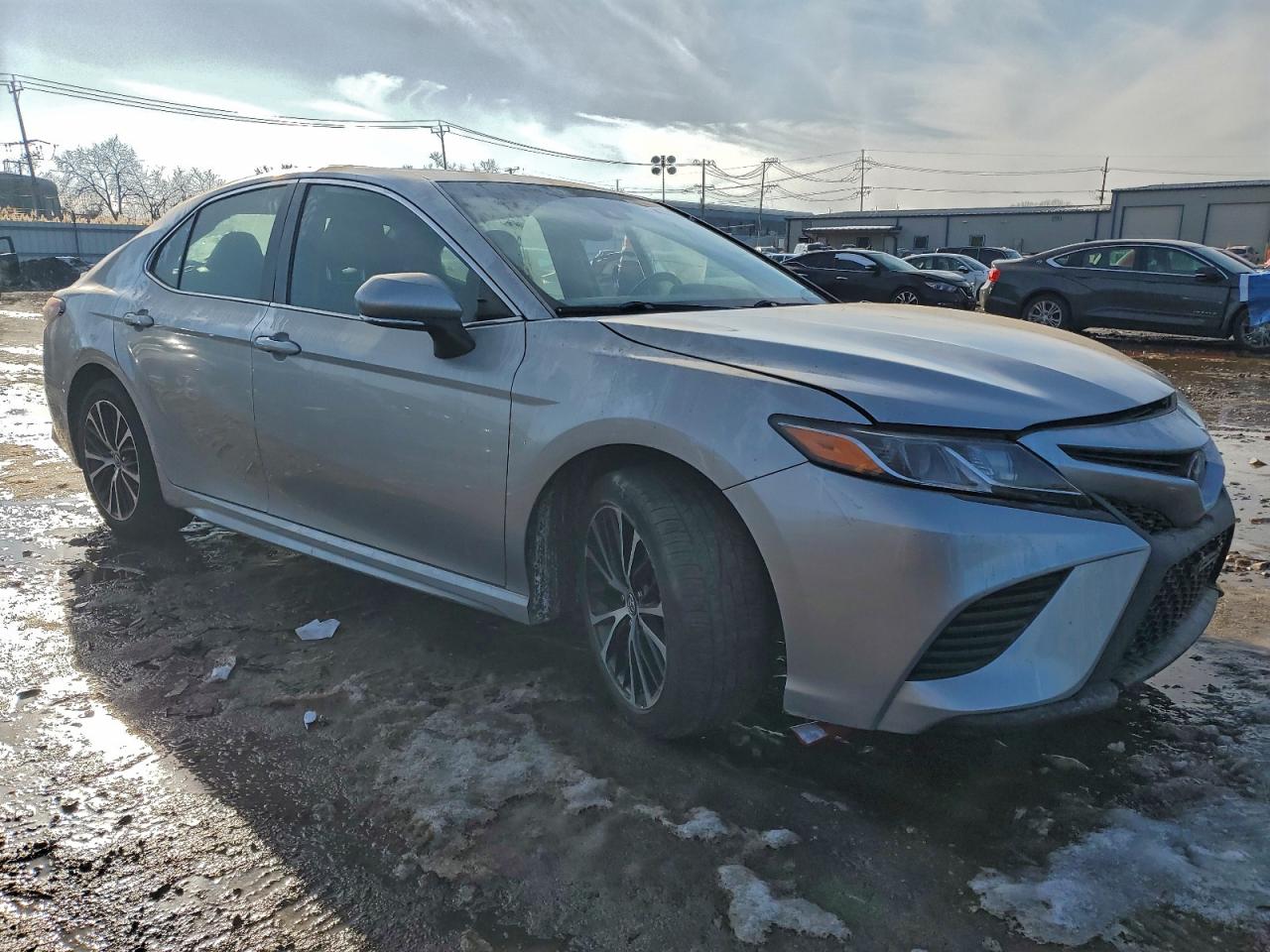 2018 TOYOTA CAMRY L photo 4
