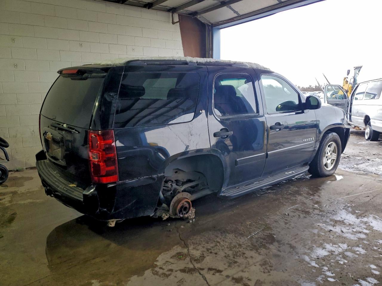 2007 CHEVROLET TAHOE C1500 photo 3
