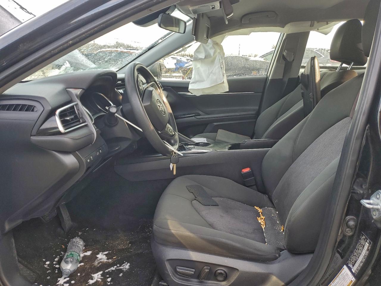 2018 TOYOTA CAMRY L photo 13