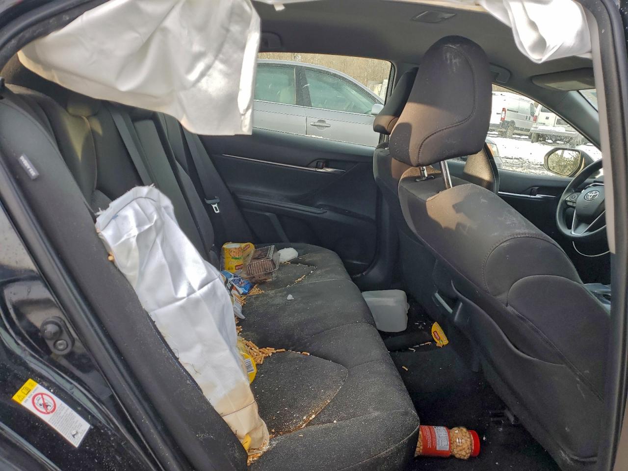 2018 TOYOTA CAMRY L photo 19