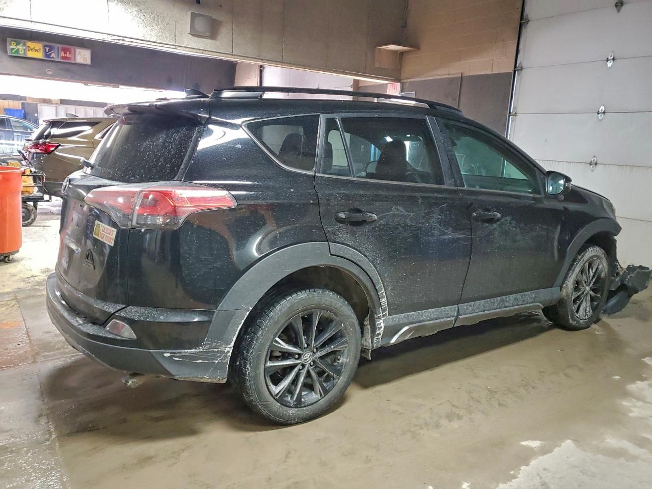 2018 TOYOTA RAV4 ADVENTURE photo 3