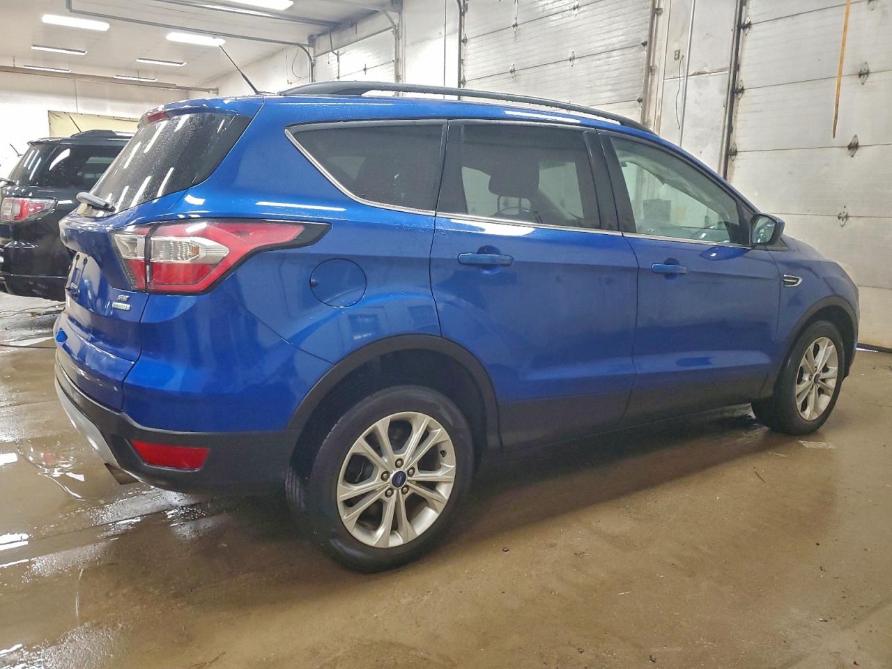 2017 FORD ESCAPE SE photo 3