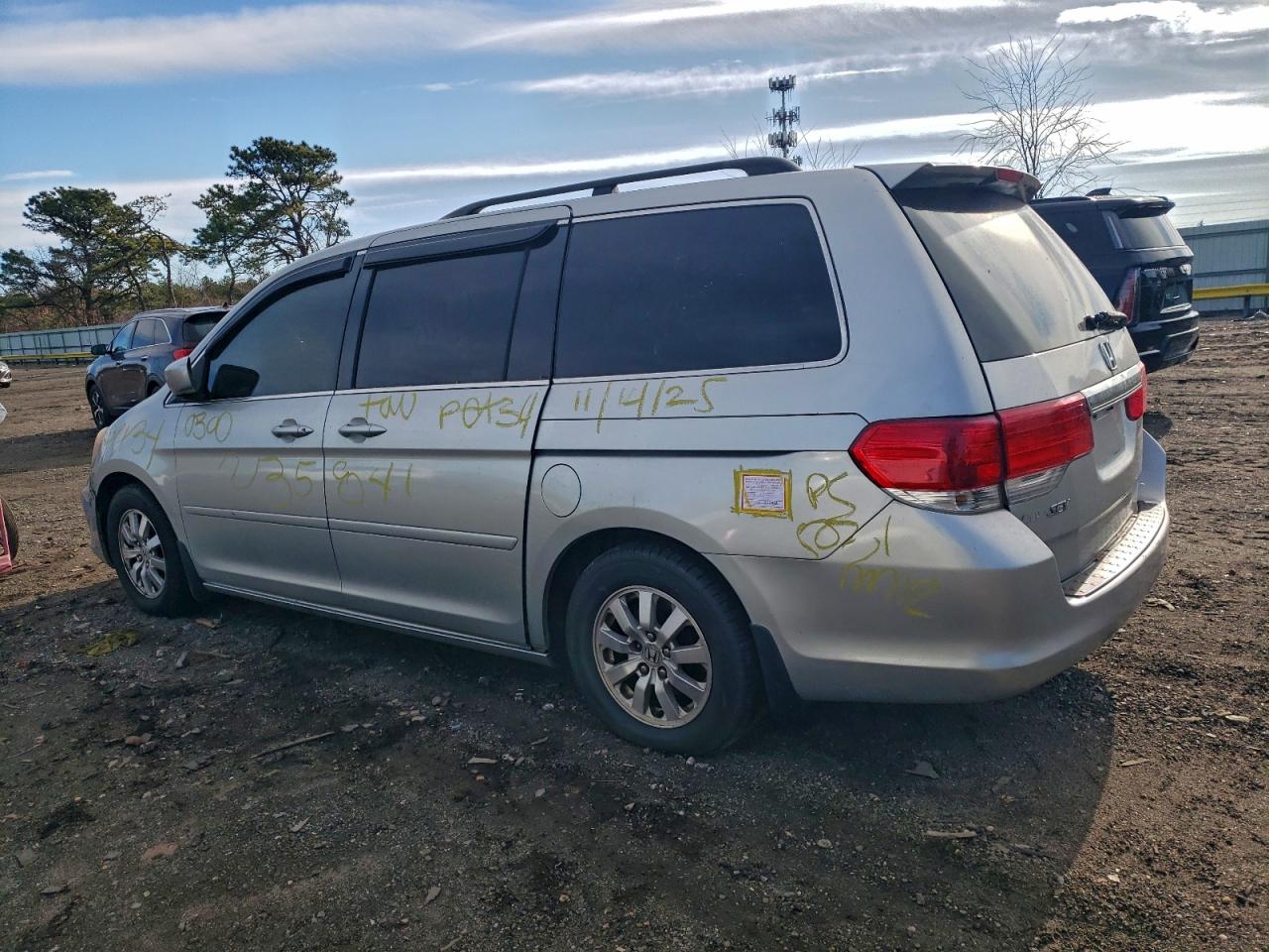 2008 HONDA ODYSSEY TOURING photo 2