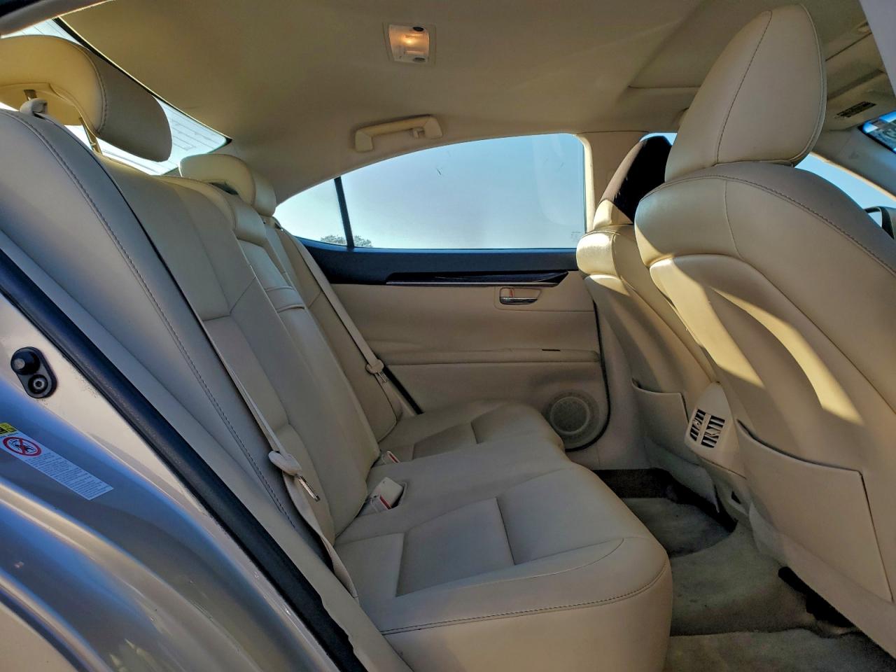 2013 LEXUS ES 350 photo 10