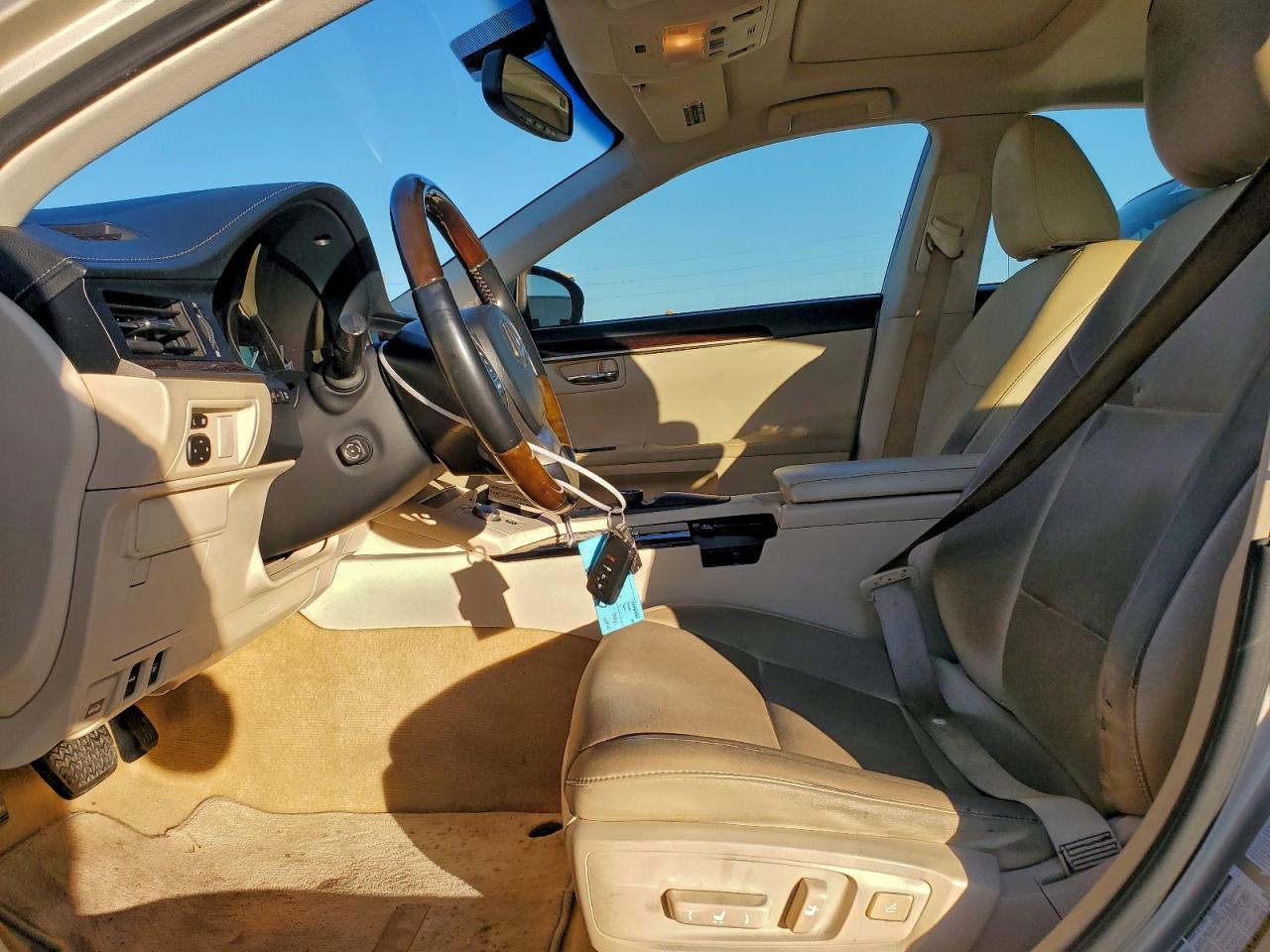 2013 LEXUS ES 350 photo 7