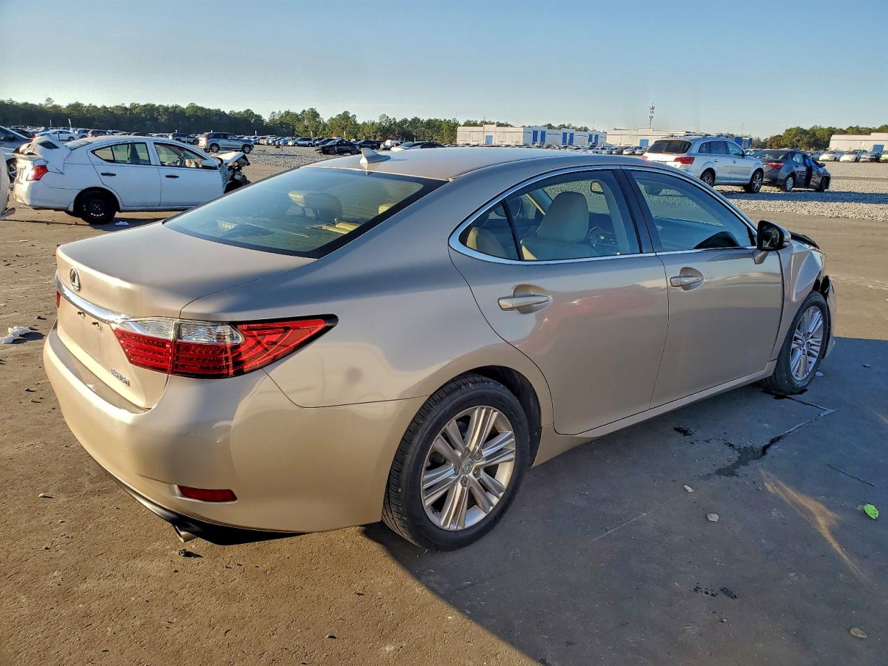 2013 LEXUS ES 350 photo 3