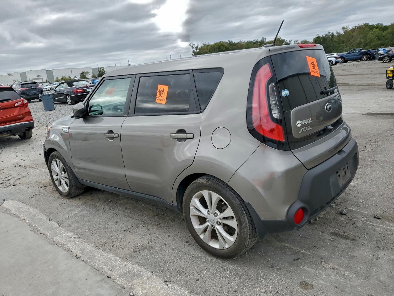 2015 KIA SOUL + photo 2