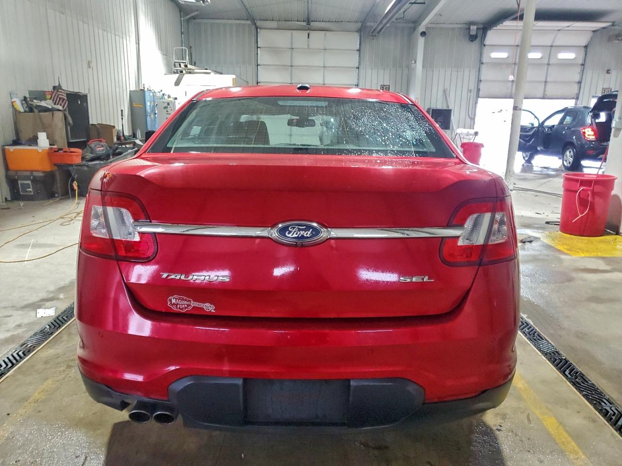 2011 FORD TAURUS SEL photo 6