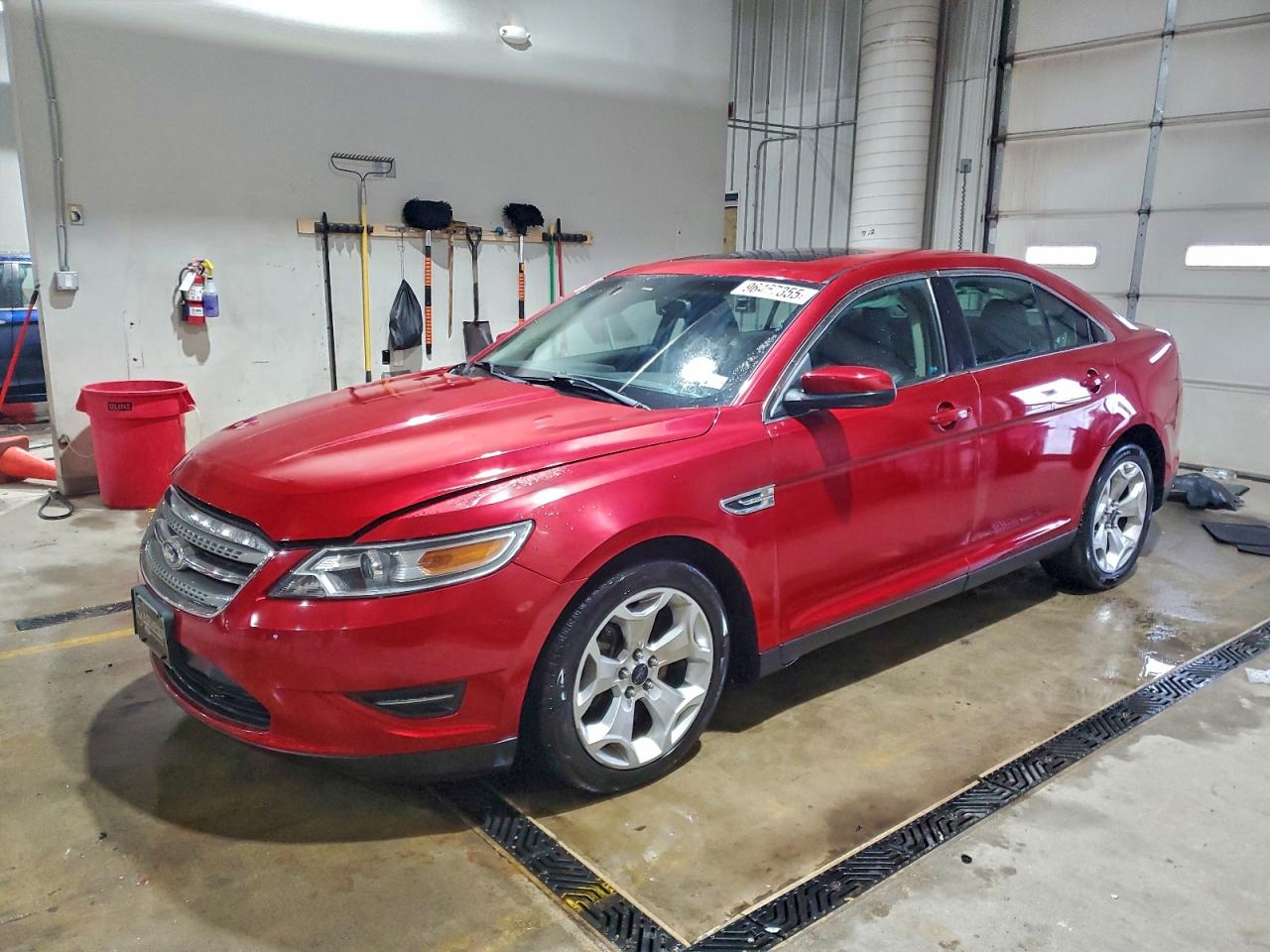 2011 FORD TAURUS