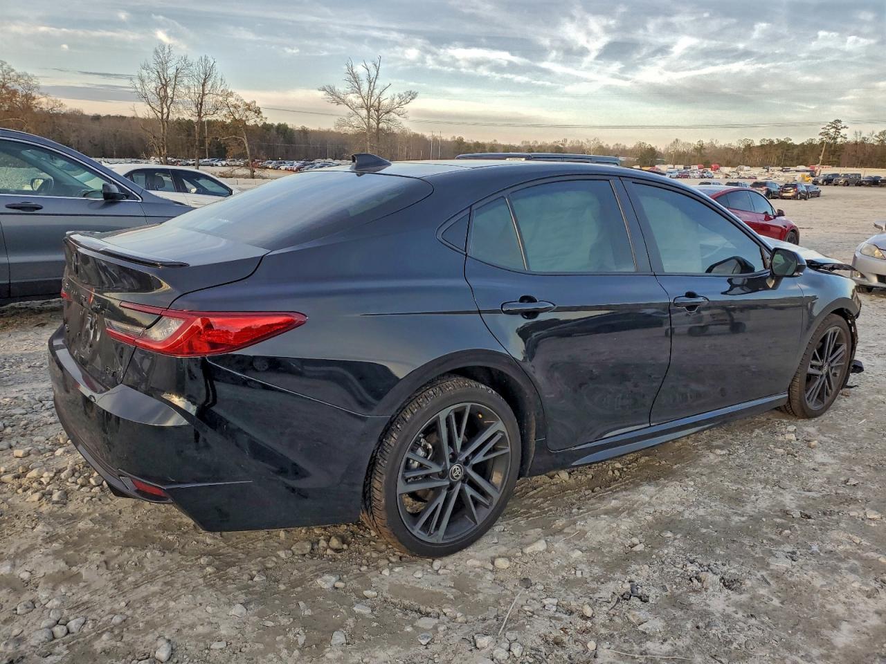 2025 TOYOTA CAMRY XSE photo 3