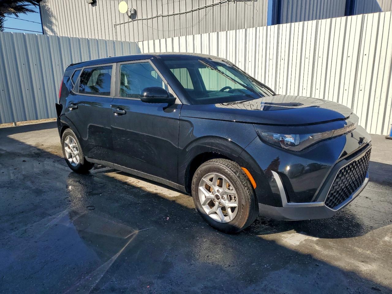 2025 KIA SOUL LX photo 4