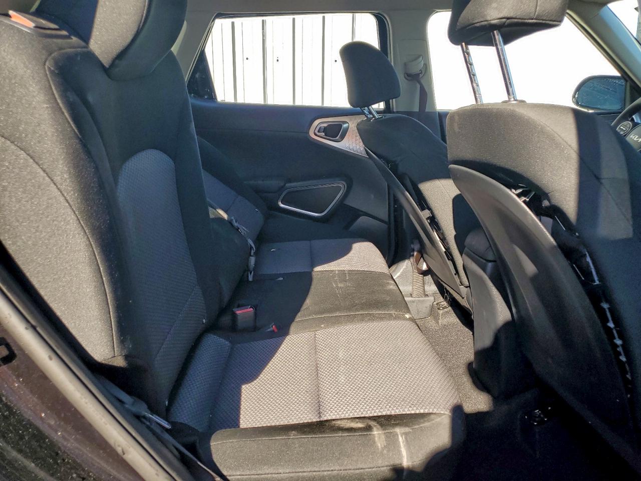 2025 KIA SOUL LX photo 11