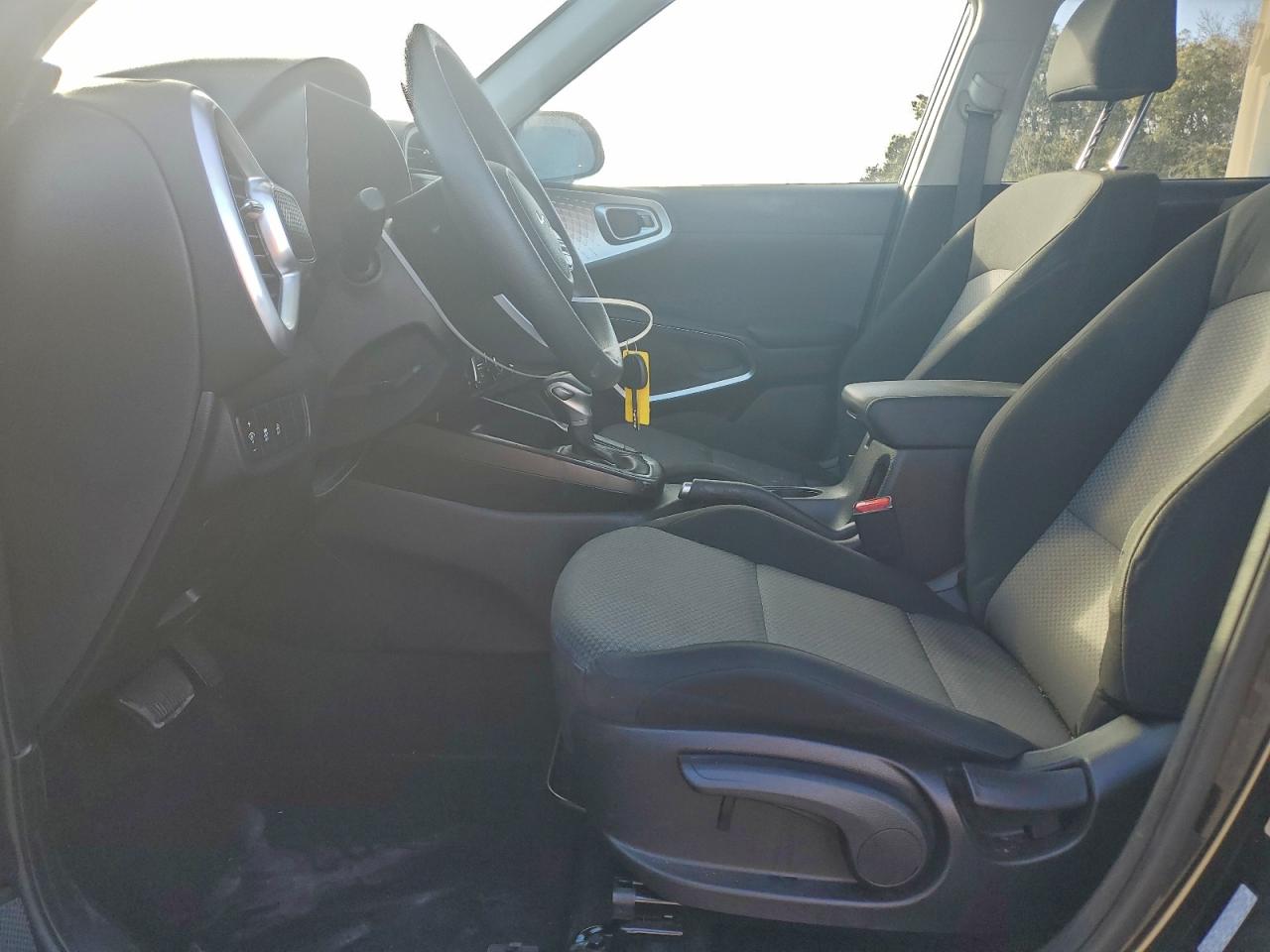 2025 KIA SOUL LX photo 7
