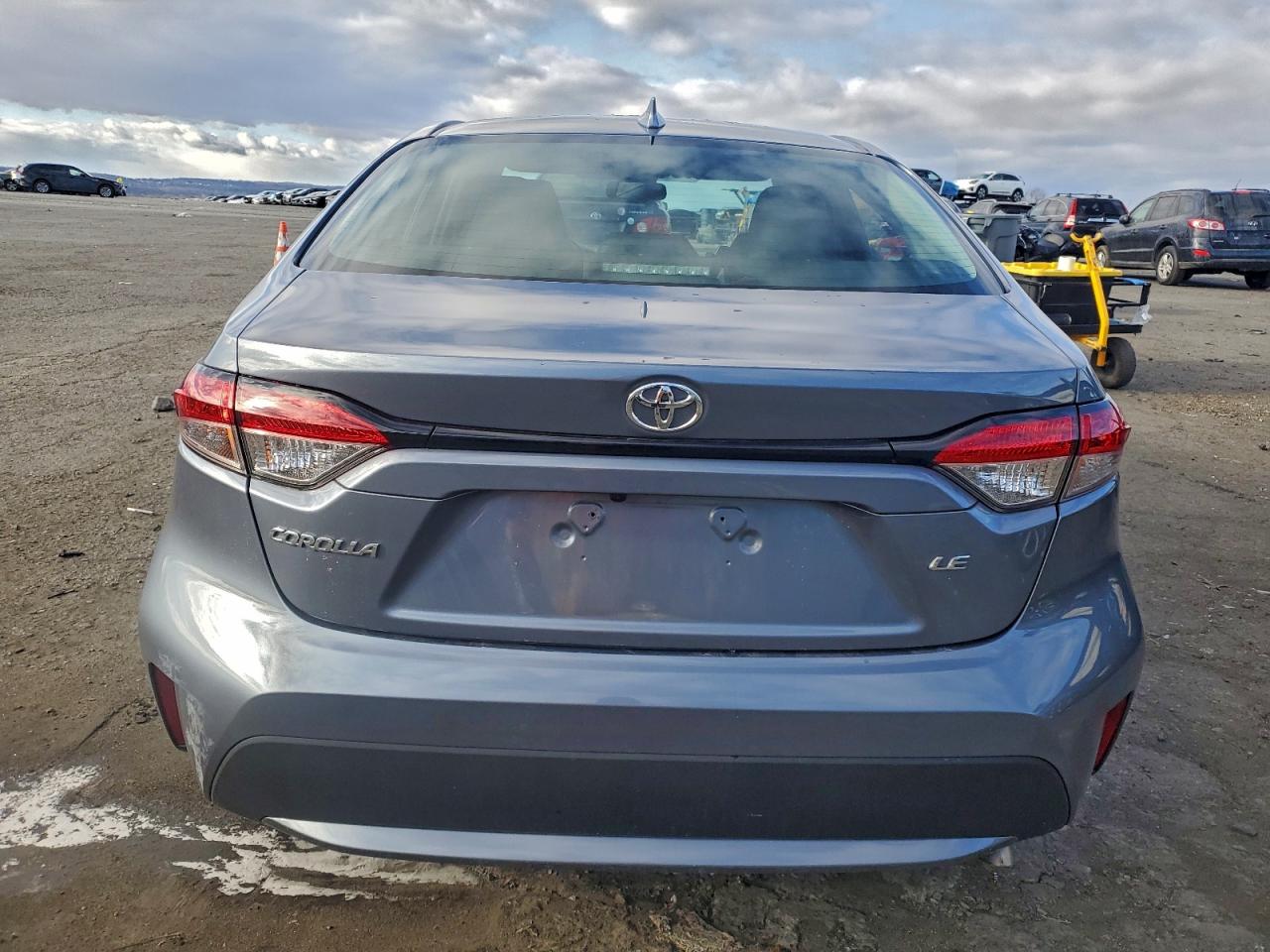 2020 TOYOTA COROLLA LE photo 6
