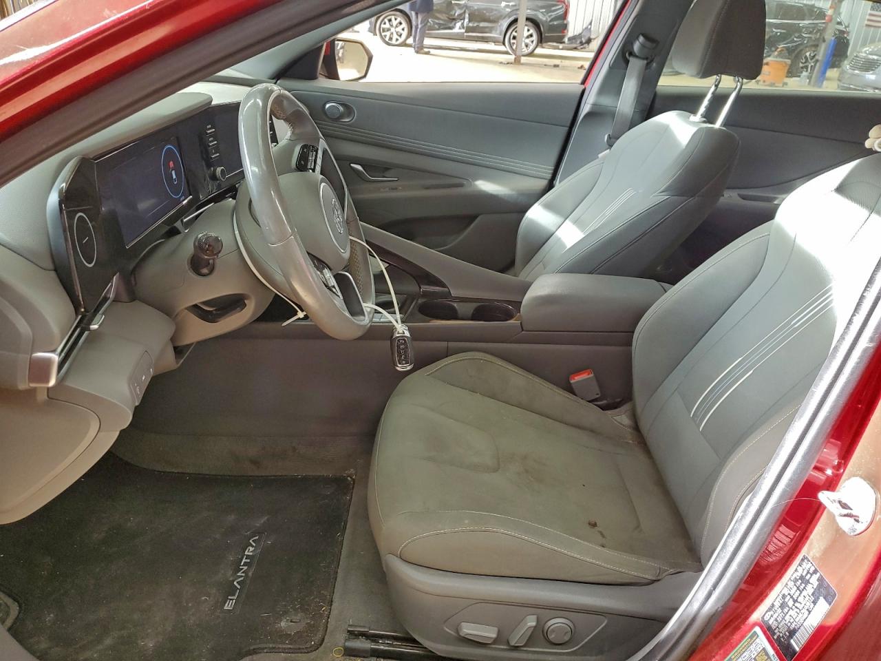 2022 HYUNDAI ELANTRA SEL photo 7