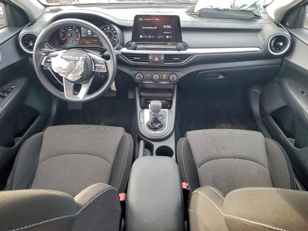 2024 KIA FORTE LXS photo 8