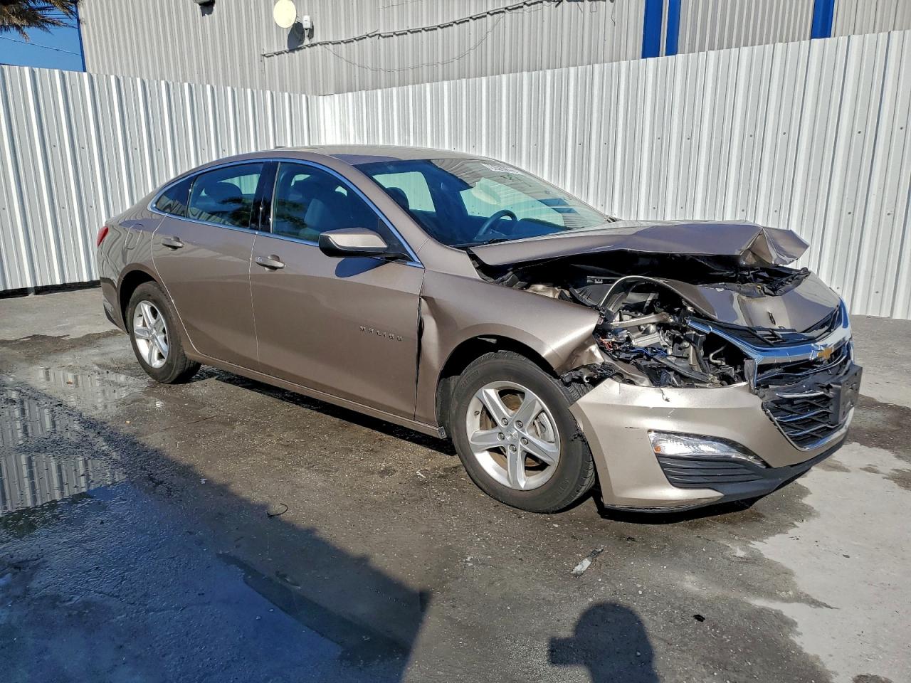 2023 CHEVROLET MALIBU LT photo 4