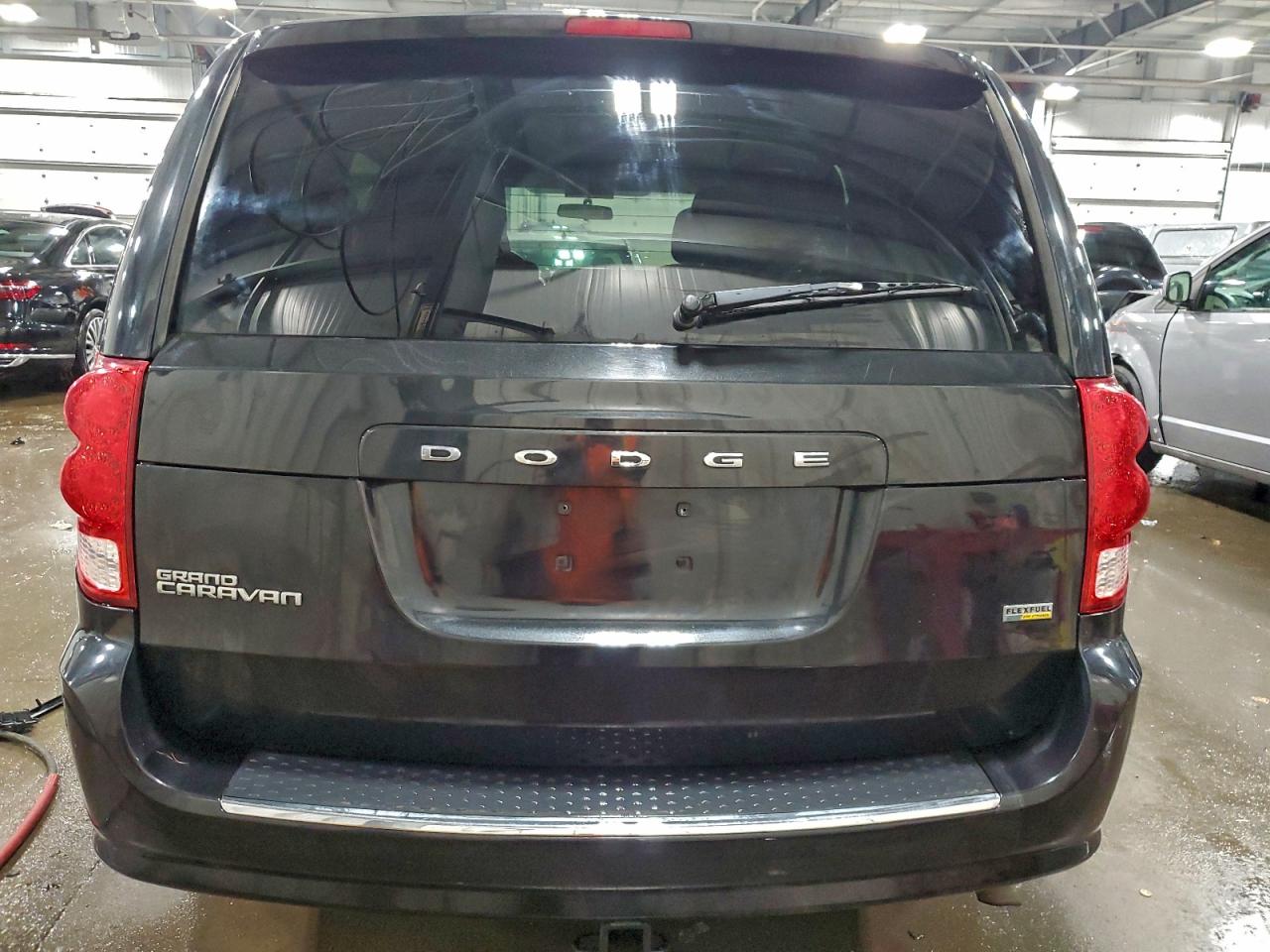 2012 DODGE GRAND CARAVAN SXT photo 6