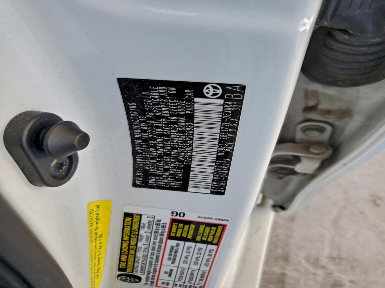 2017 TOYOTA COROLLA L photo 12